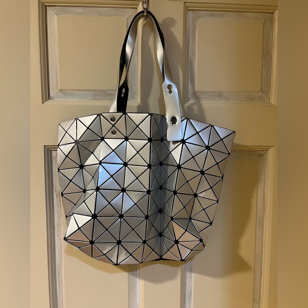 geometric metallic silver tote bag